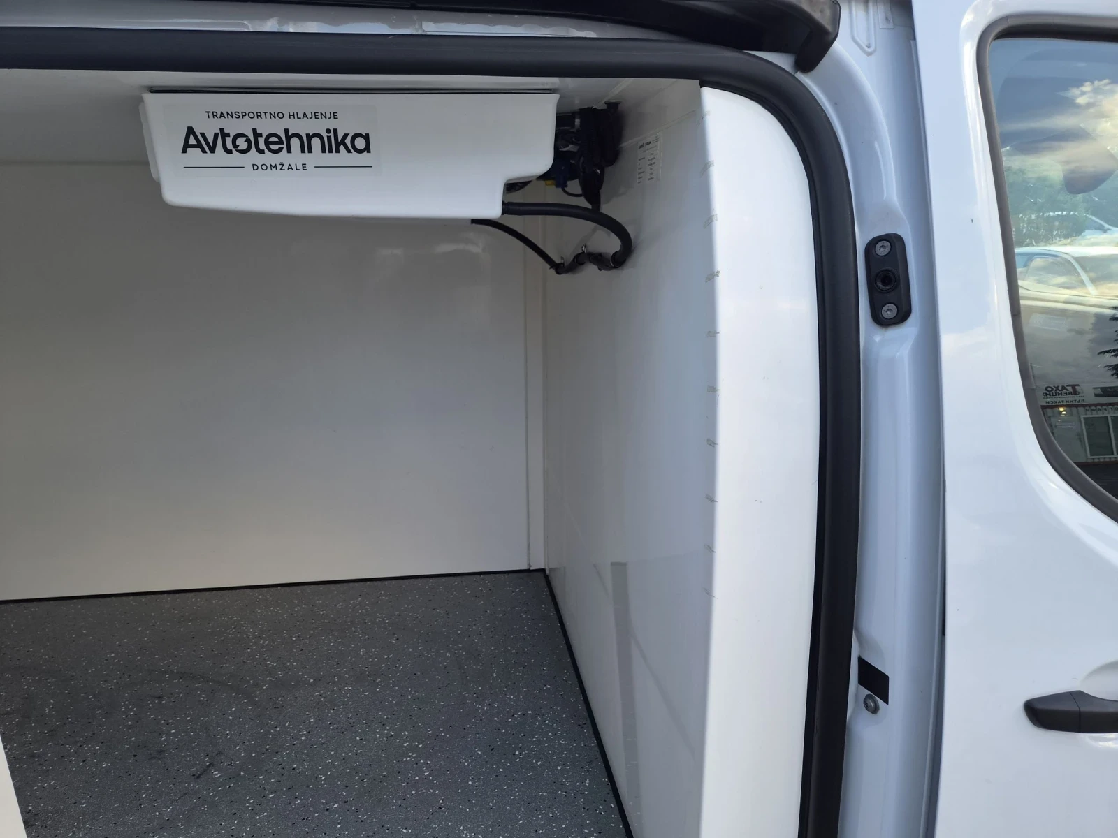 Opel Vivaro 1.5dci, 120k.s МИНУСОВ АГРЕГАТ -10, снимка 12 - Бусове и автобуси - 54703450