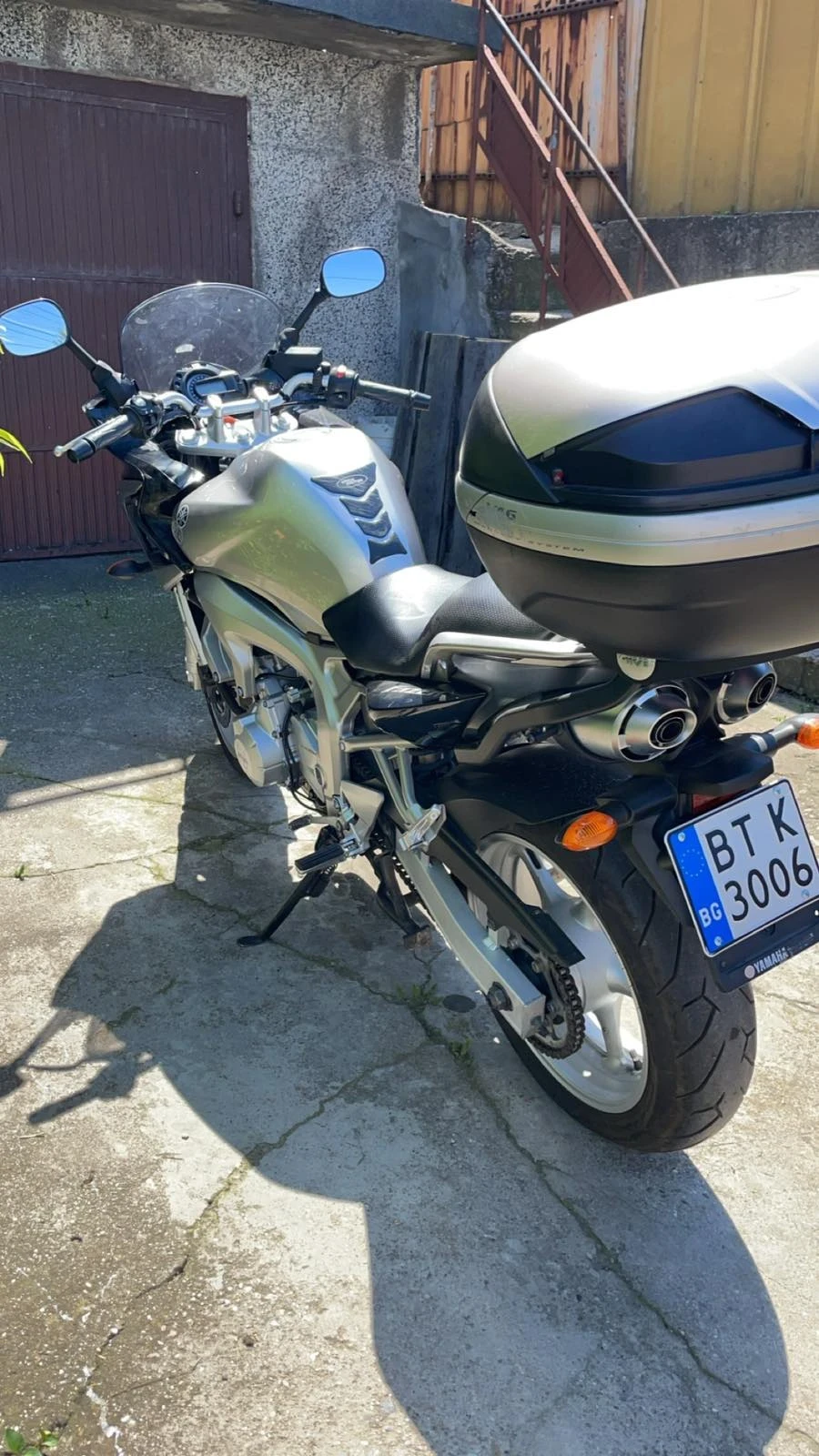 Yamaha Fazer Леки външни забележки който се виждат на снимките. - изображение 3