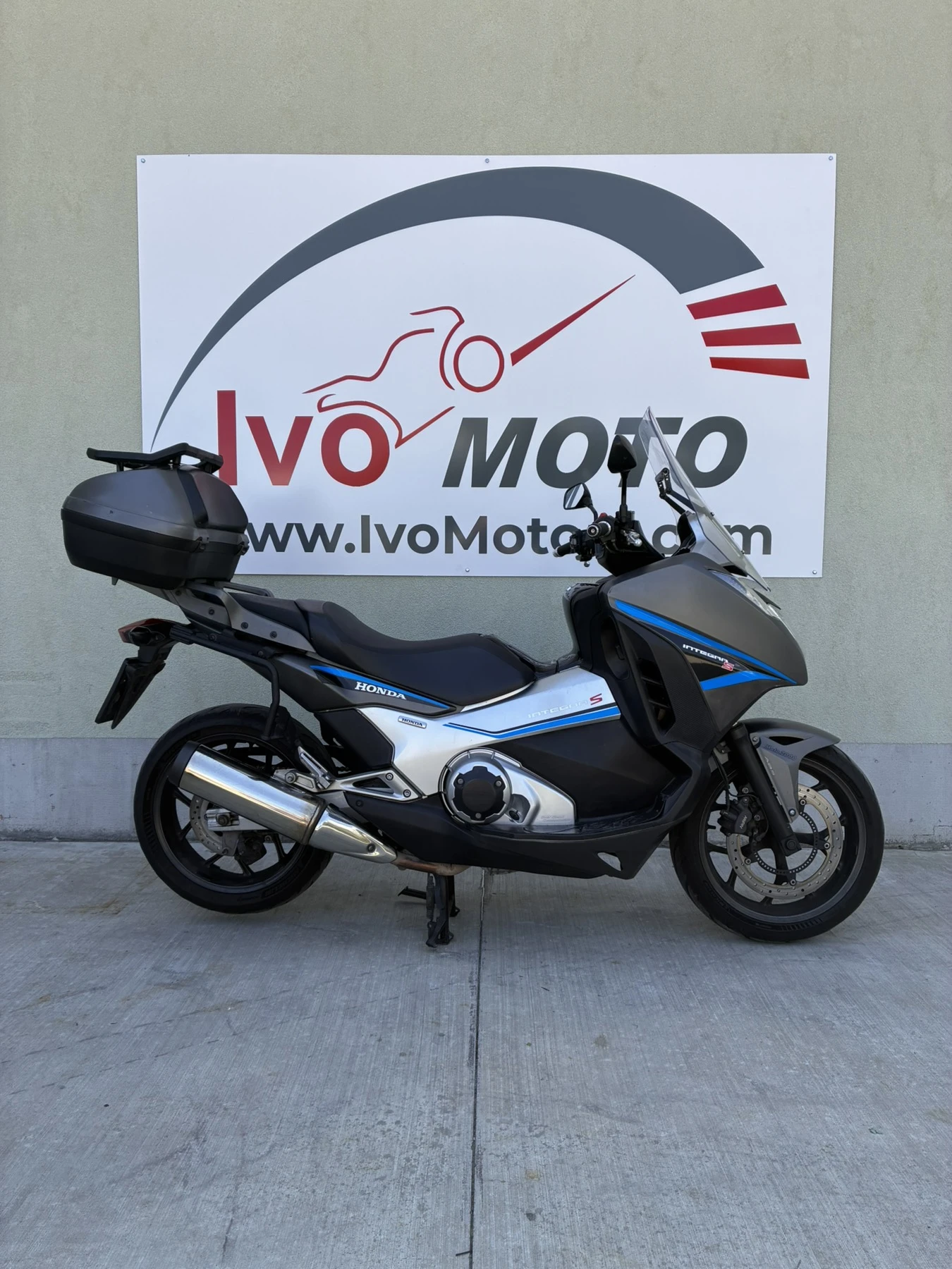 Honda Integra 750