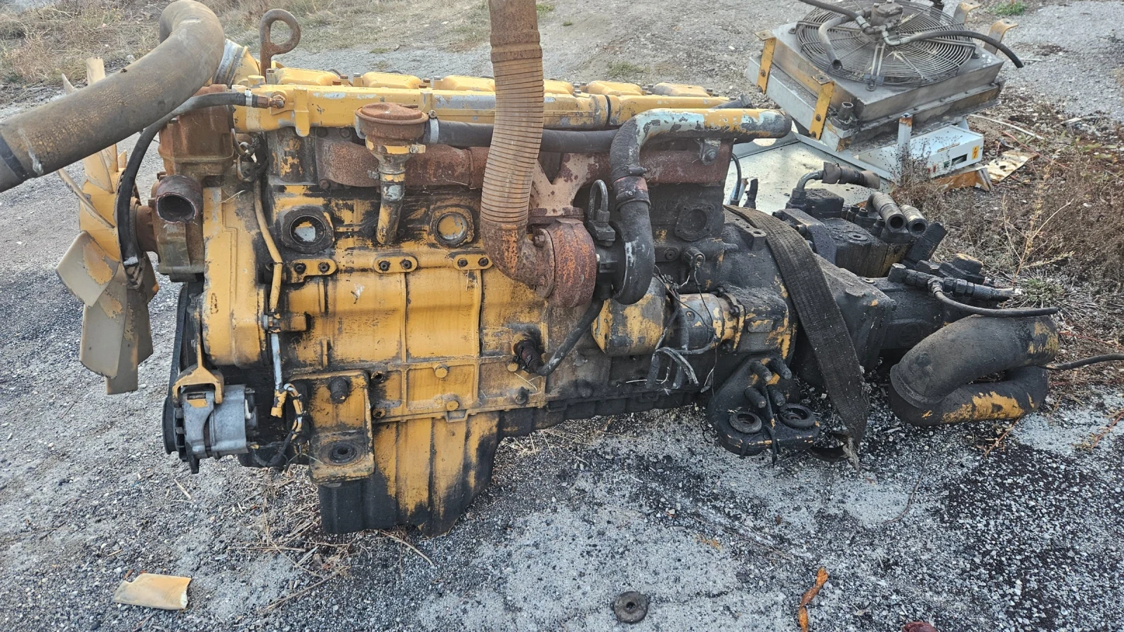 Челен товарач Liebherr 551, снимка 4 - Индустриална техника - 56584710