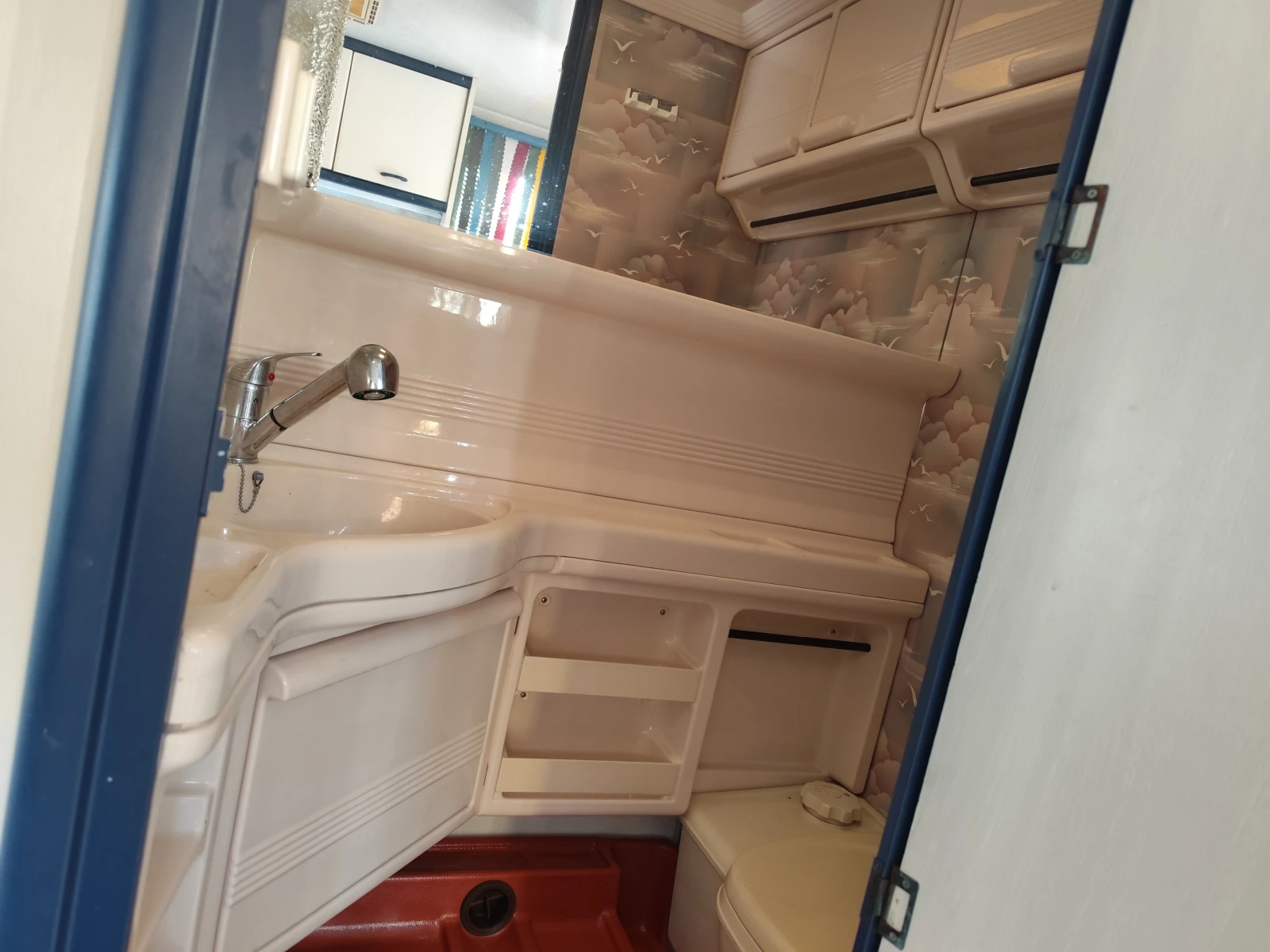 �������� Hobby 460 | Mobile.bg � ����������� 11