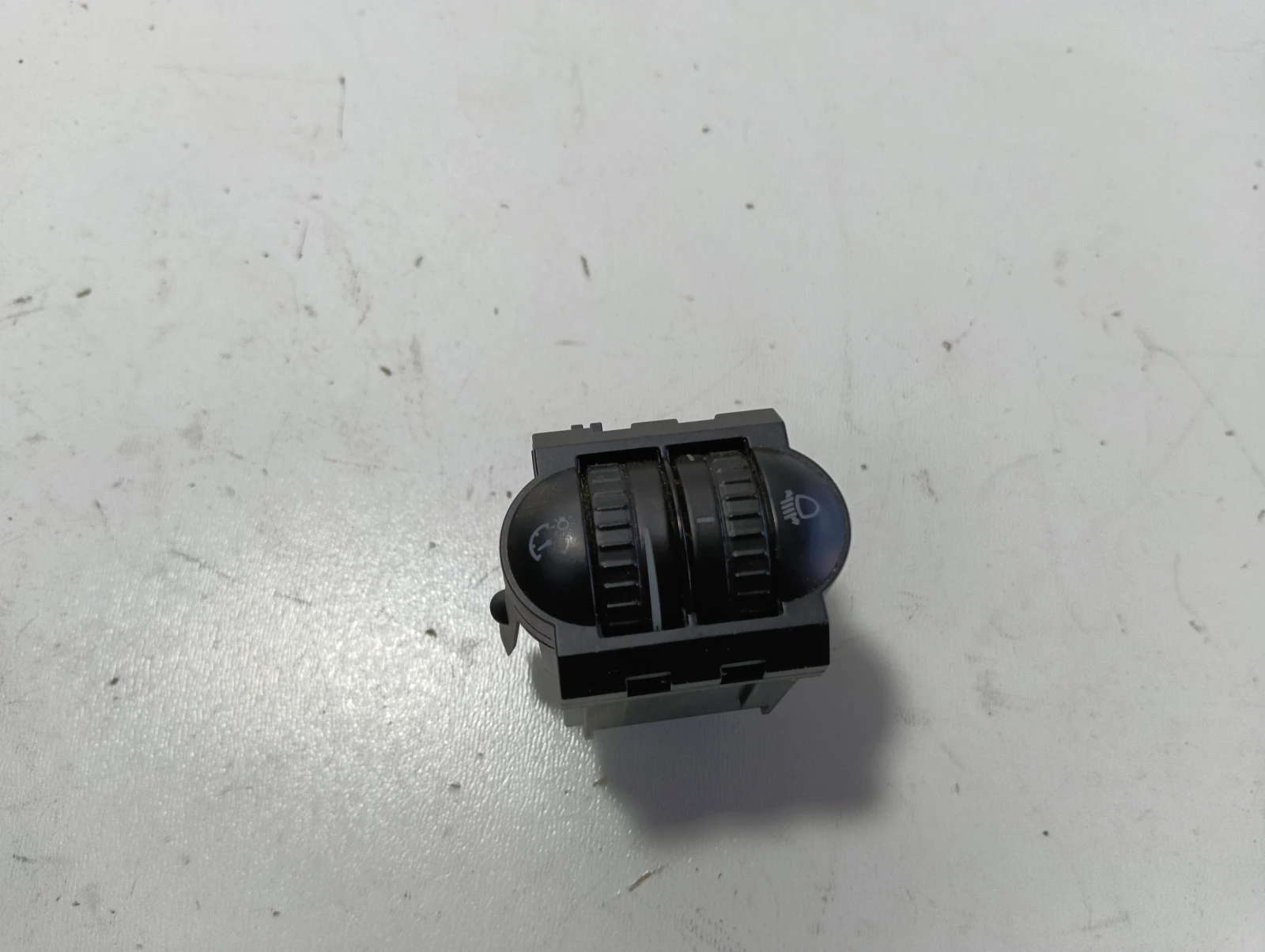 копче реглаж осветление 5K0941333 VW Golf