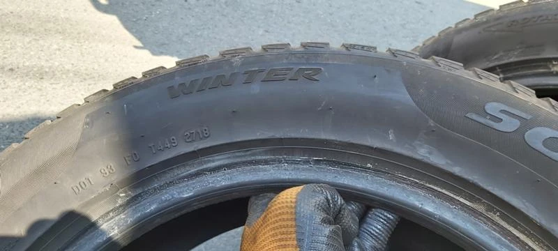 Гуми Зимни 205/60R16, снимка 8 - Гуми и джанти - 29864494