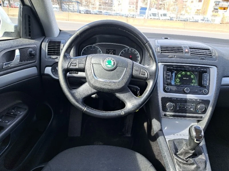 Skoda Octavia, снимка 9 - Автомобили и джипове - 39752345