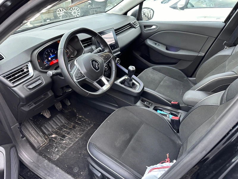 Renault Clio, снимка 5 - Автомобили и джипове - 46355672