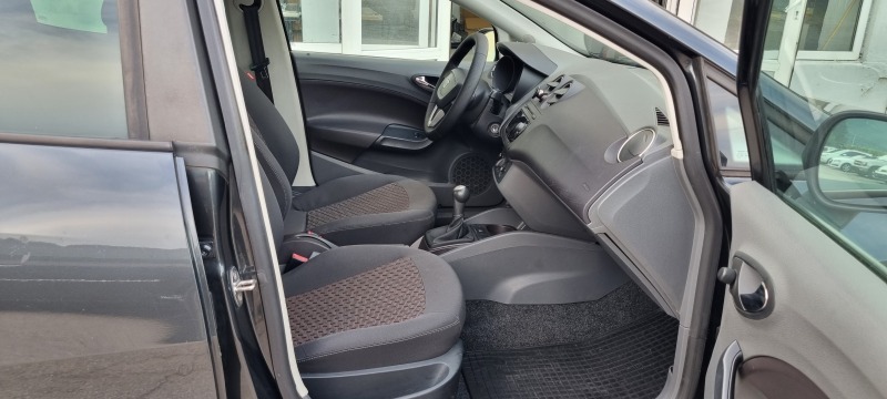 Seat Ibiza 1.2I KLIMA , снимка 12 - Автомобили и джипове - 46389821