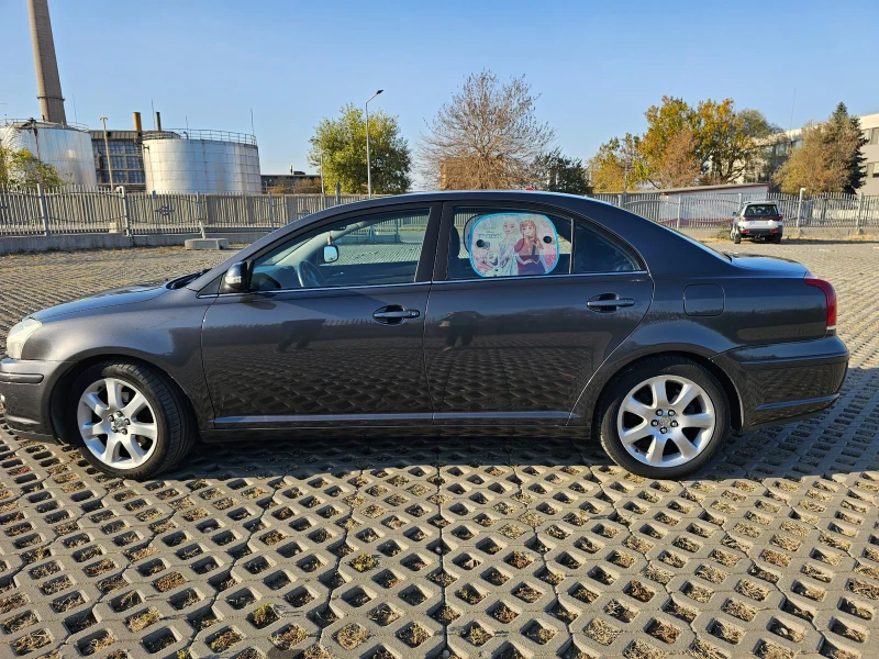 Toyota Avensis, снимка 5 - Автомобили и джипове - 47932722