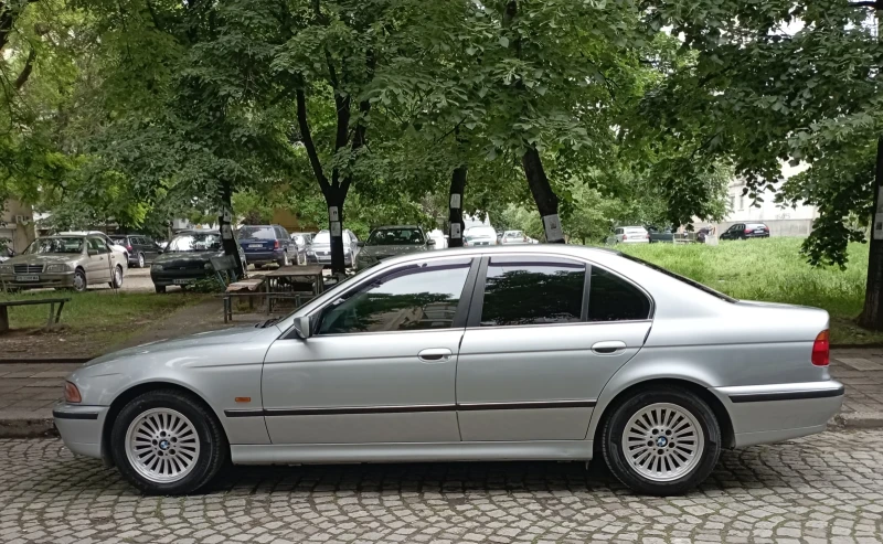 BMW 520 i, снимка 5 - Автомобили и джипове - 49326483