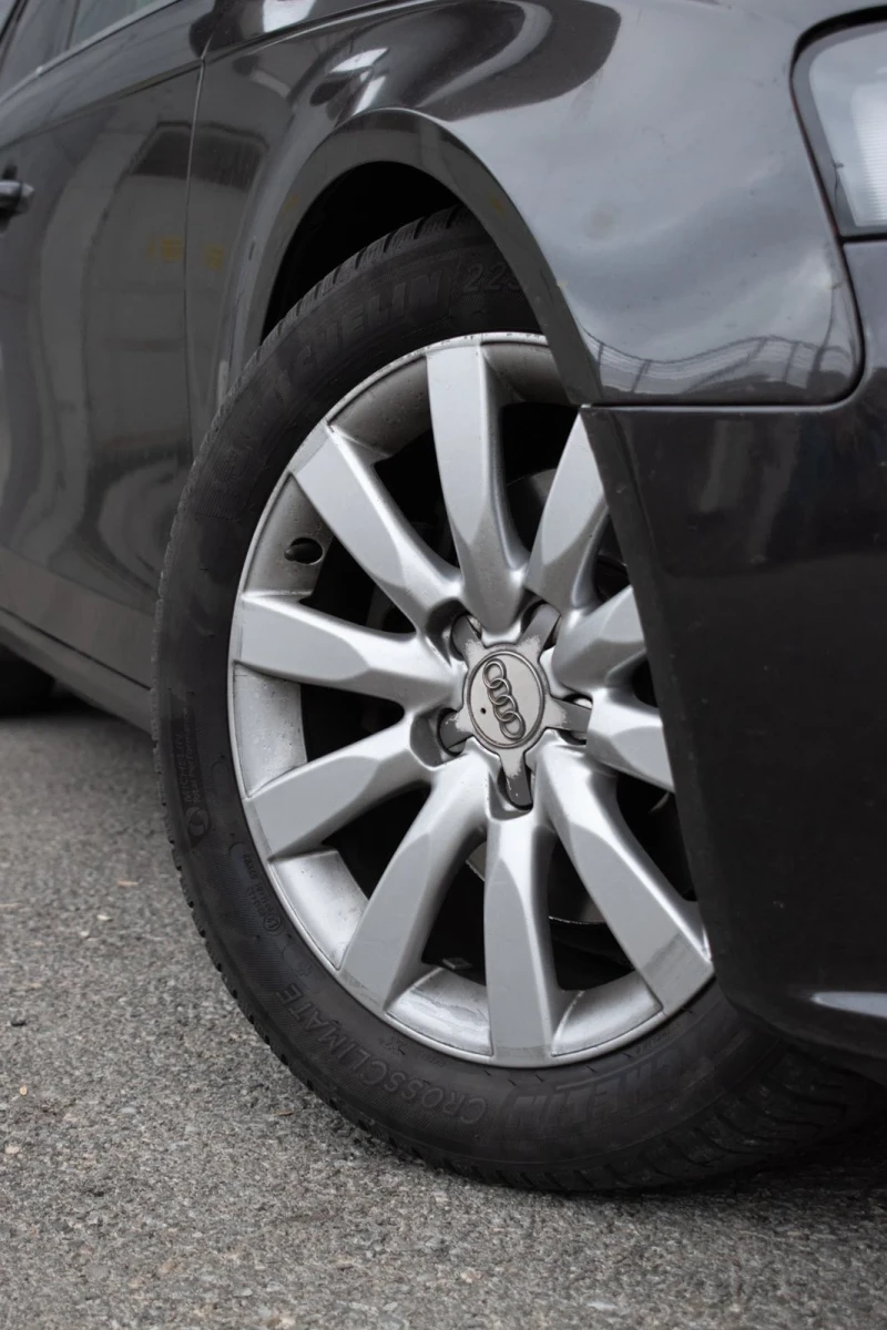 Audi A4 2.0 TDI, снимка 15 - Автомобили и джипове - 51840616