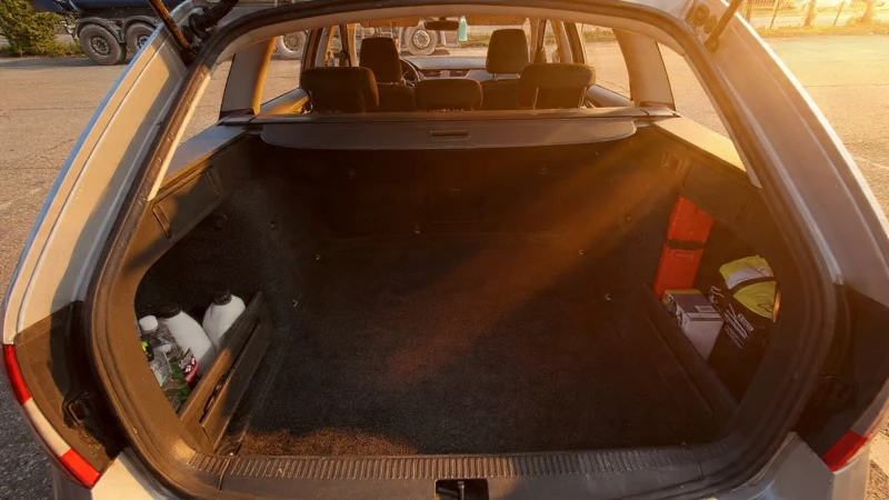 Skoda Octavia, снимка 12 - Автомобили и джипове - 52579396