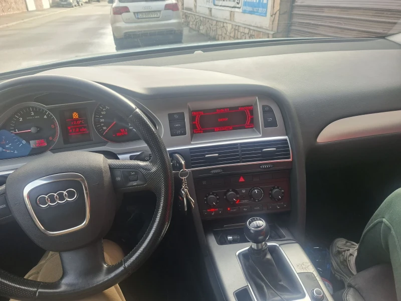 Audi A6 Колата е топ от всякъде 100% обслужена, снимка 11 - Автомобили и джипове - 52678119