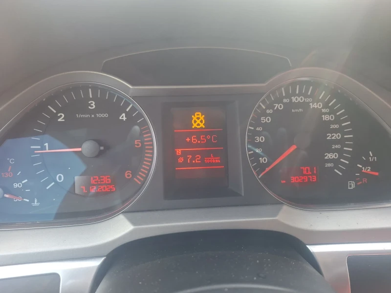 Audi A6 Колата е топ от всякъде 100% обслужена, снимка 12 - Автомобили и джипове - 52678119