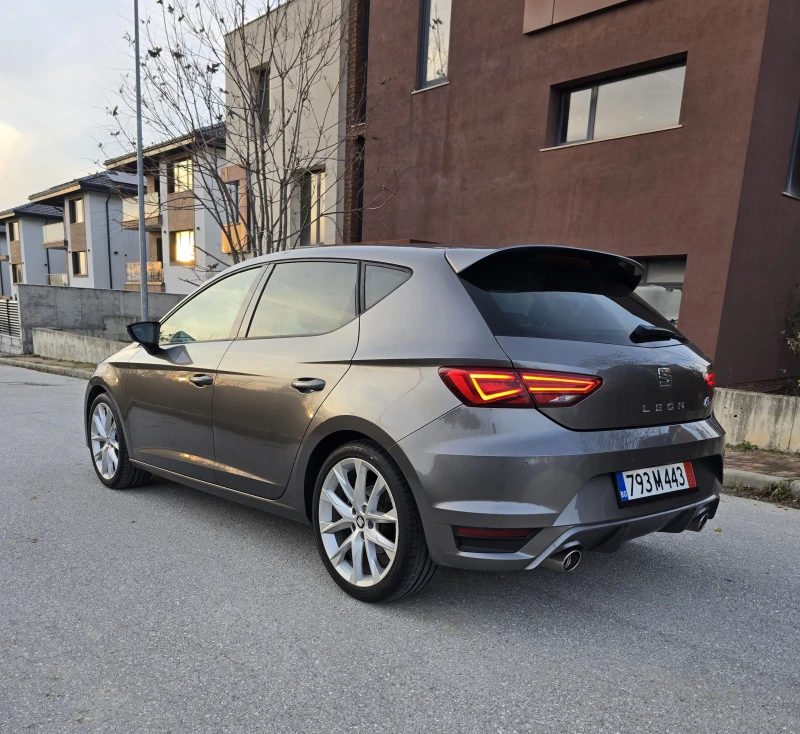 Seat Leon Fr* Panorama* Distronic* Подгрев, снимка 4 - Автомобили и джипове - 52883247