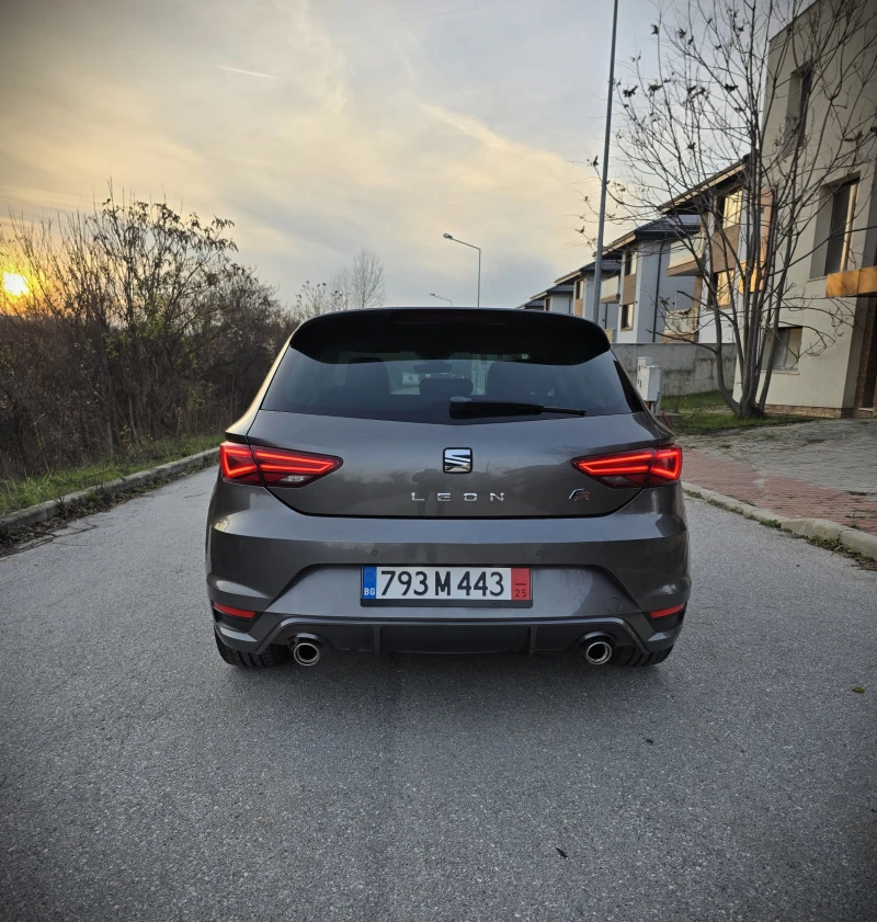 Seat Leon Fr* Panorama* Distronic* Подгрев, снимка 17 - Автомобили и джипове - 52883247