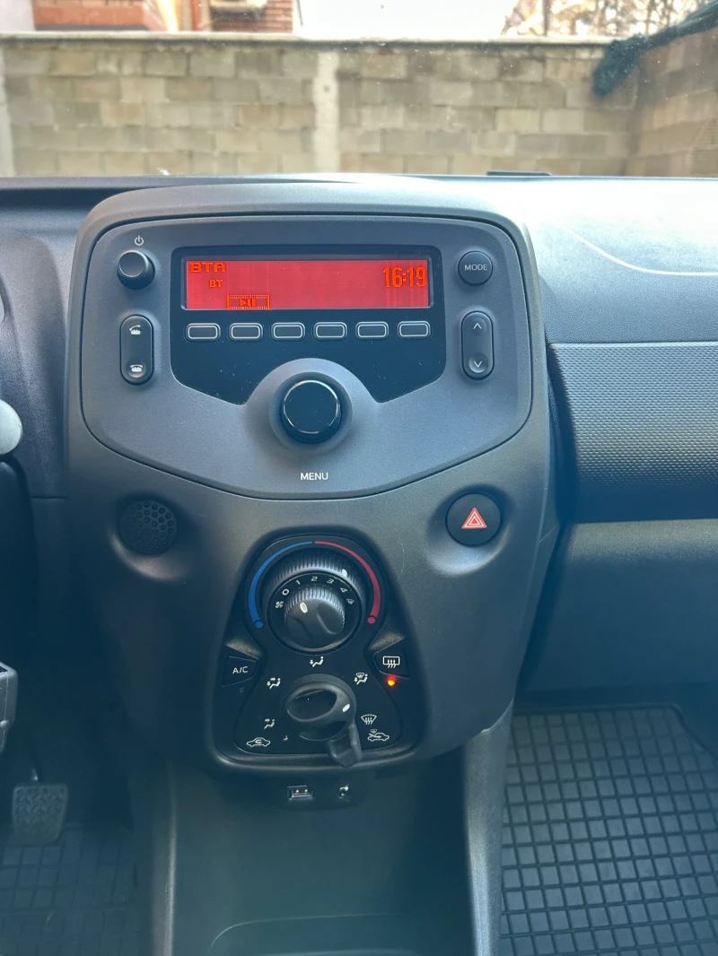 Toyota Aygo, снимка 9 - Автомобили и джипове - 53479880