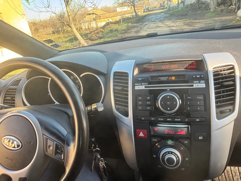 Kia Venga, снимка 16 - Автомобили и джипове - 53511264