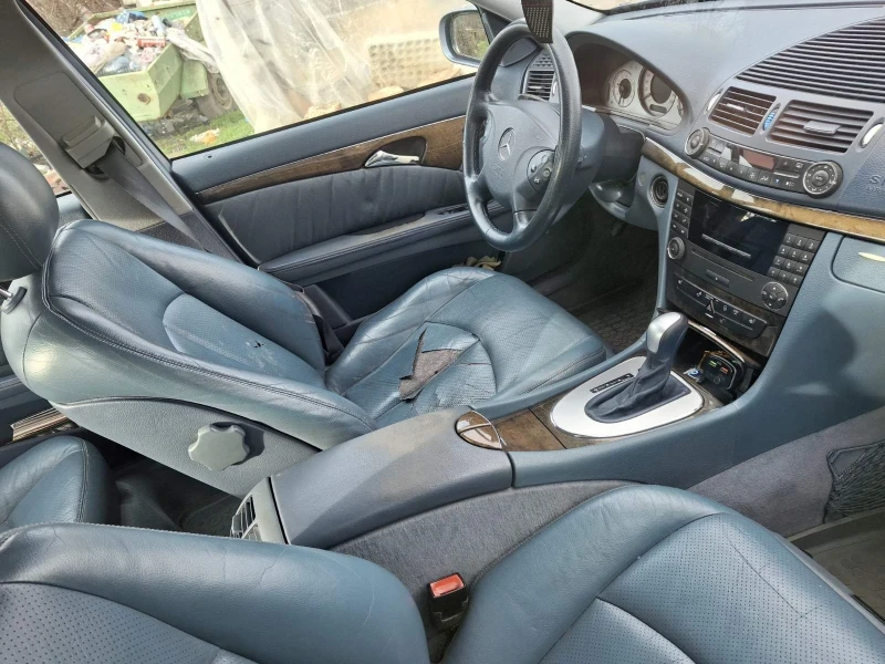 Mercedes-Benz E 320, снимка 2 - Автомобили и джипове - 53560719