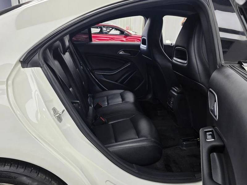 Mercedes-Benz CLA CLA200 CDI| 136к.с.| ВКЛ.ТЕХНОТЕСТ, снимка 12 - Автомобили и джипове - 55642051