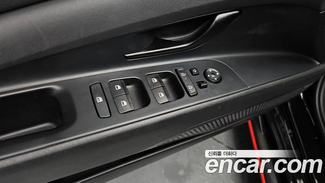 Hyundai Elantra | TOP SERVICE 12 K KM, снимка 17 - Автомобили и джипове - 56013783