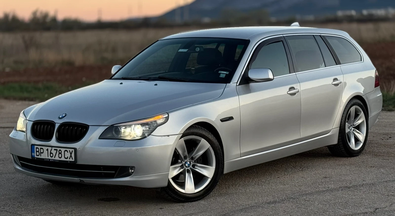 BMW 530 3.0D/235кс facelif, снимка 1