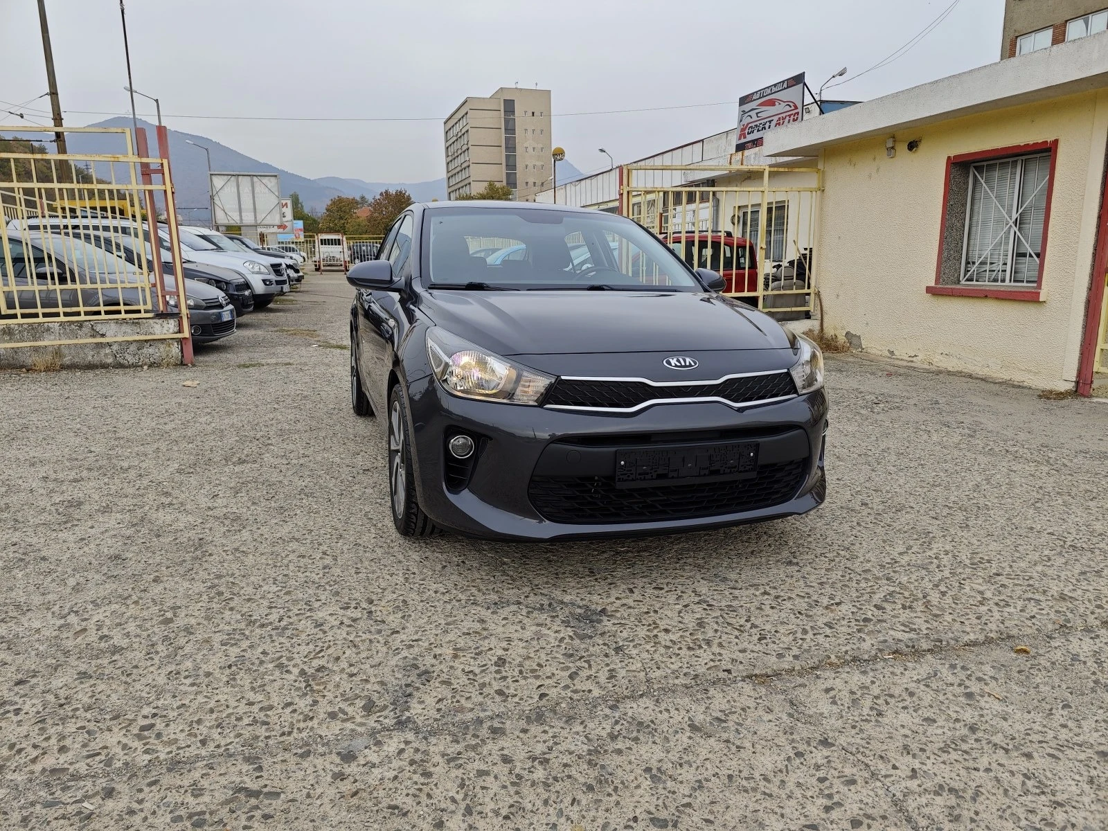 Kia Rio 1.2i-18г-92хил - изображение 2