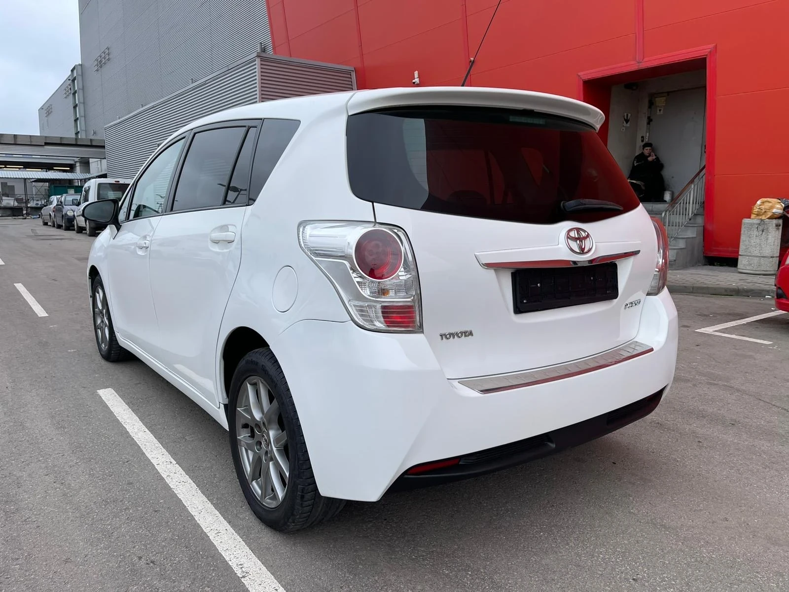 Toyota Verso 2.0 D4D 126 к.с.ПАНОРАМА, КАМЕРА, НАВИГАЦИЯ - изображение 7