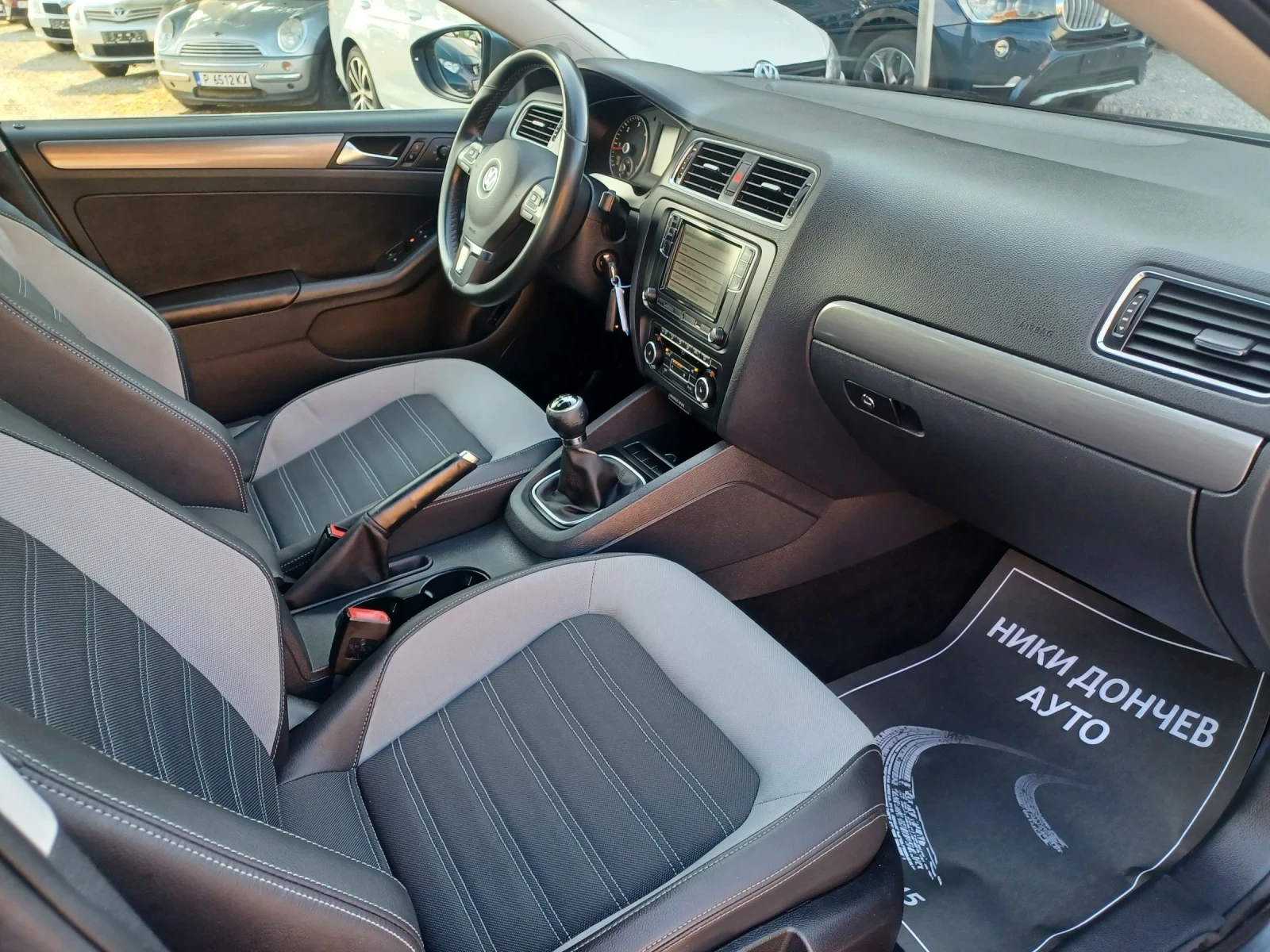 VW Jetta 2.0-140TDI ! KOJA, NAVI! PODGREV! 6SP. - изображение 8