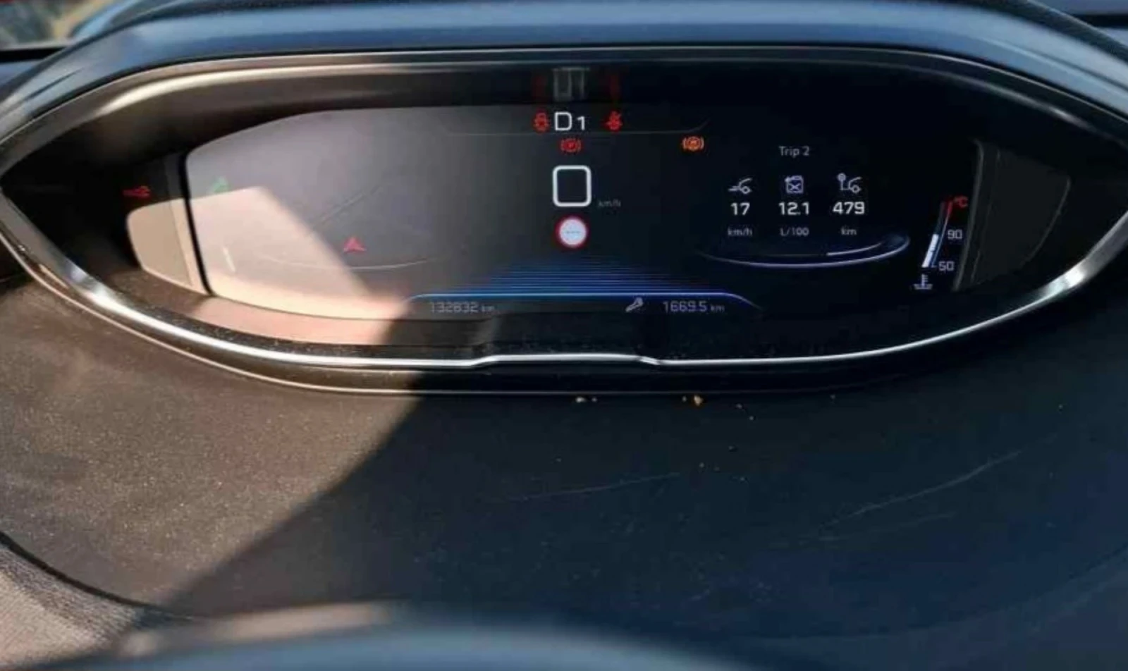 Peugeot 5008 PURETECH 1, 6 i.ALLURE.133KW.KAMERA.LED.NAVI - изображение 7