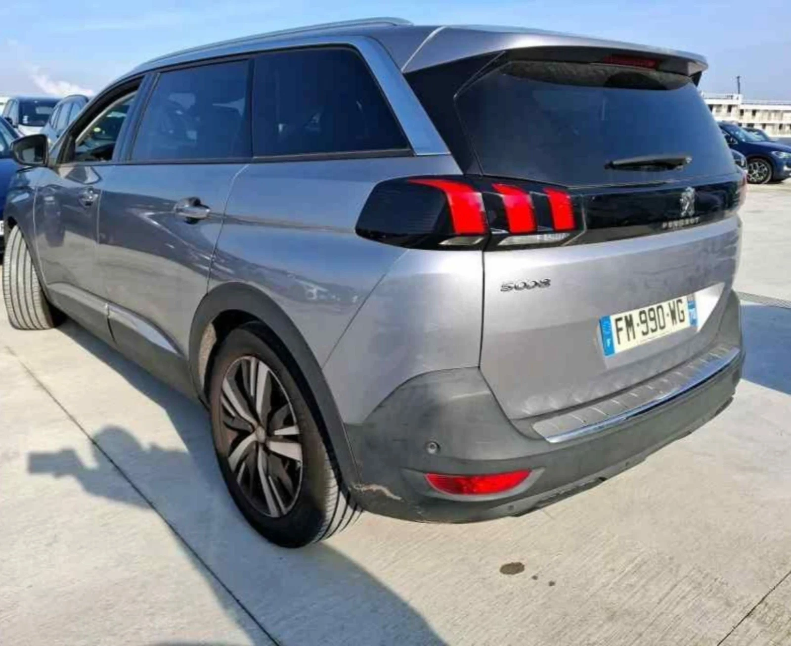 Peugeot 5008 PURETECH 1, 6 i.ALLURE.133KW.KAMERA.LED.NAVI - изображение 2
