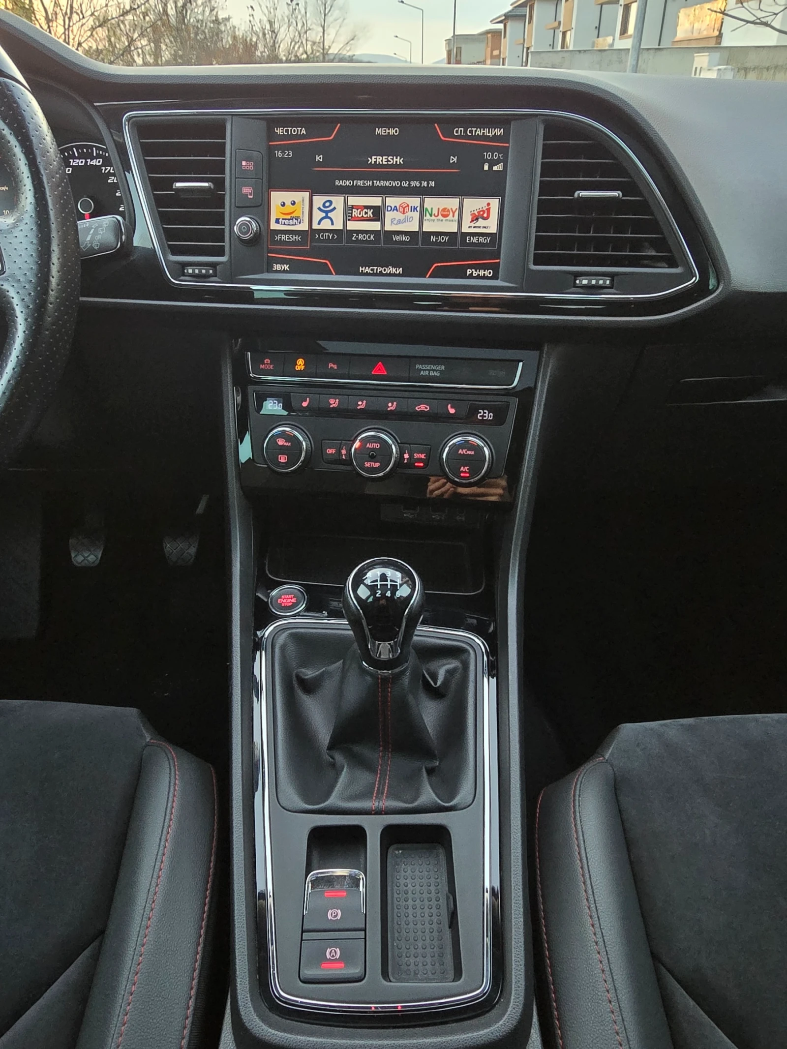 Seat Leon Fr* Panorama* Distronic* Подгрев - изображение 7