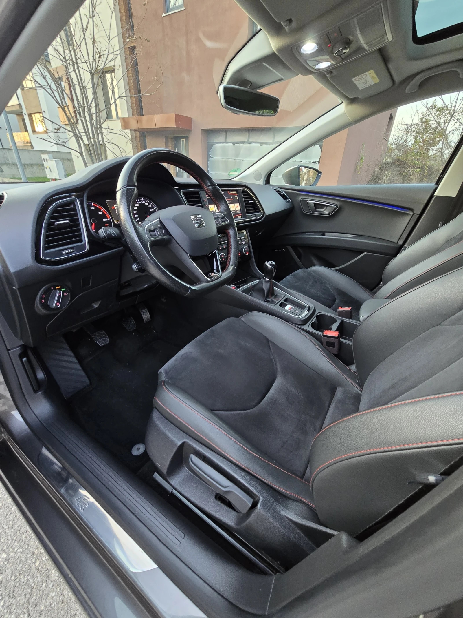 Seat Leon Fr* Panorama* Distronic* ������� | Mobile.bg � ����������� 13