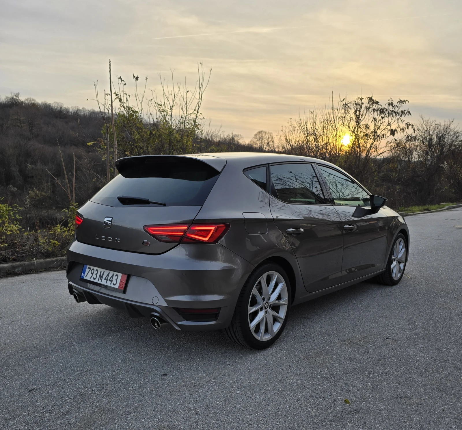 Seat Leon Fr* Panorama* Distronic* ������� | Mobile.bg � ����������� 1