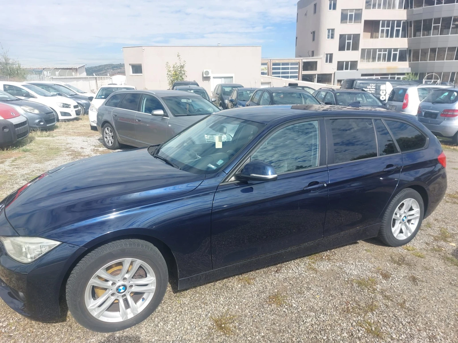 BMW 320 2.0d - изображение 2