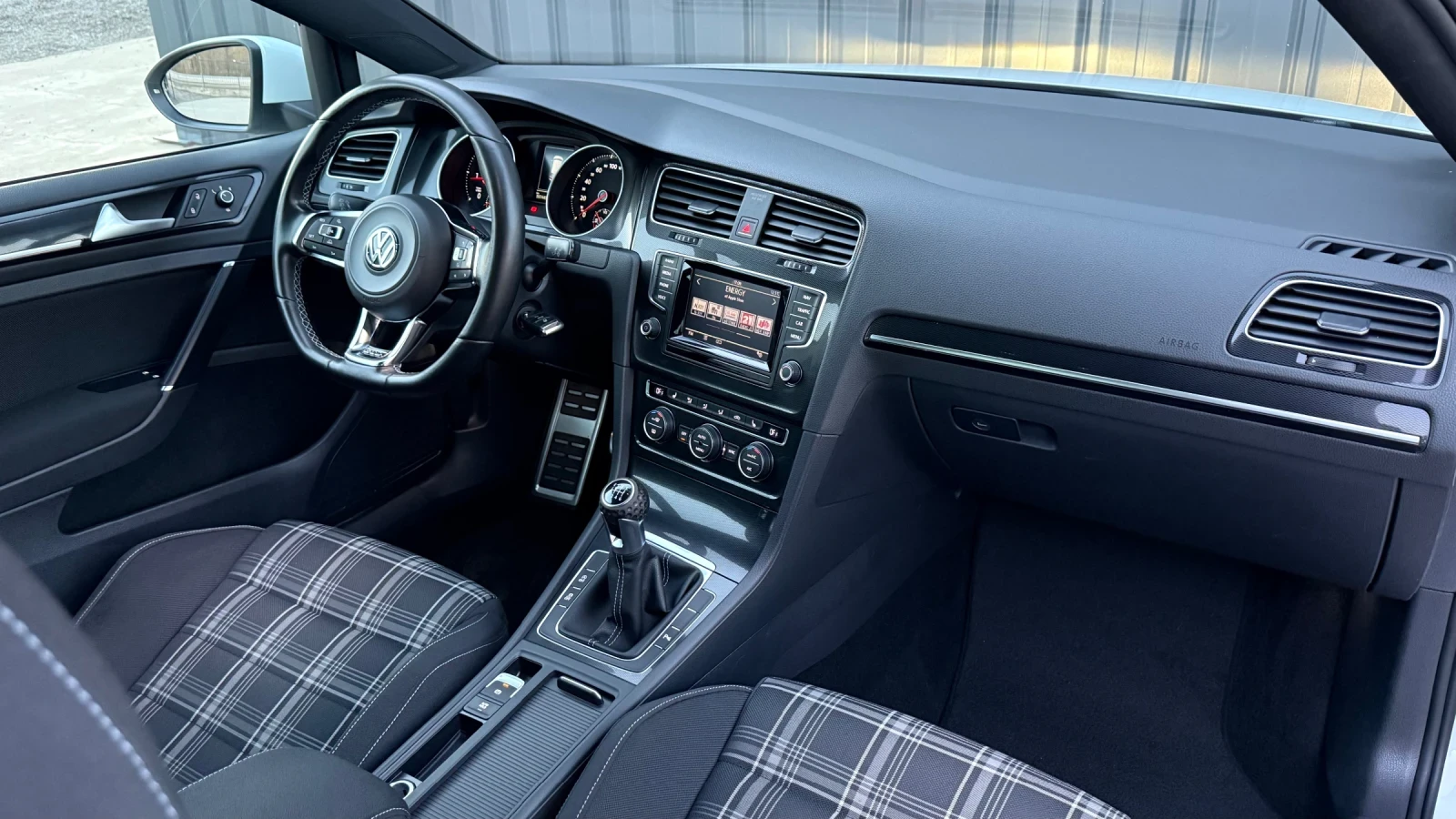 VW Golf GTD , снимка 8 - Автомобили и джипове - 53748526