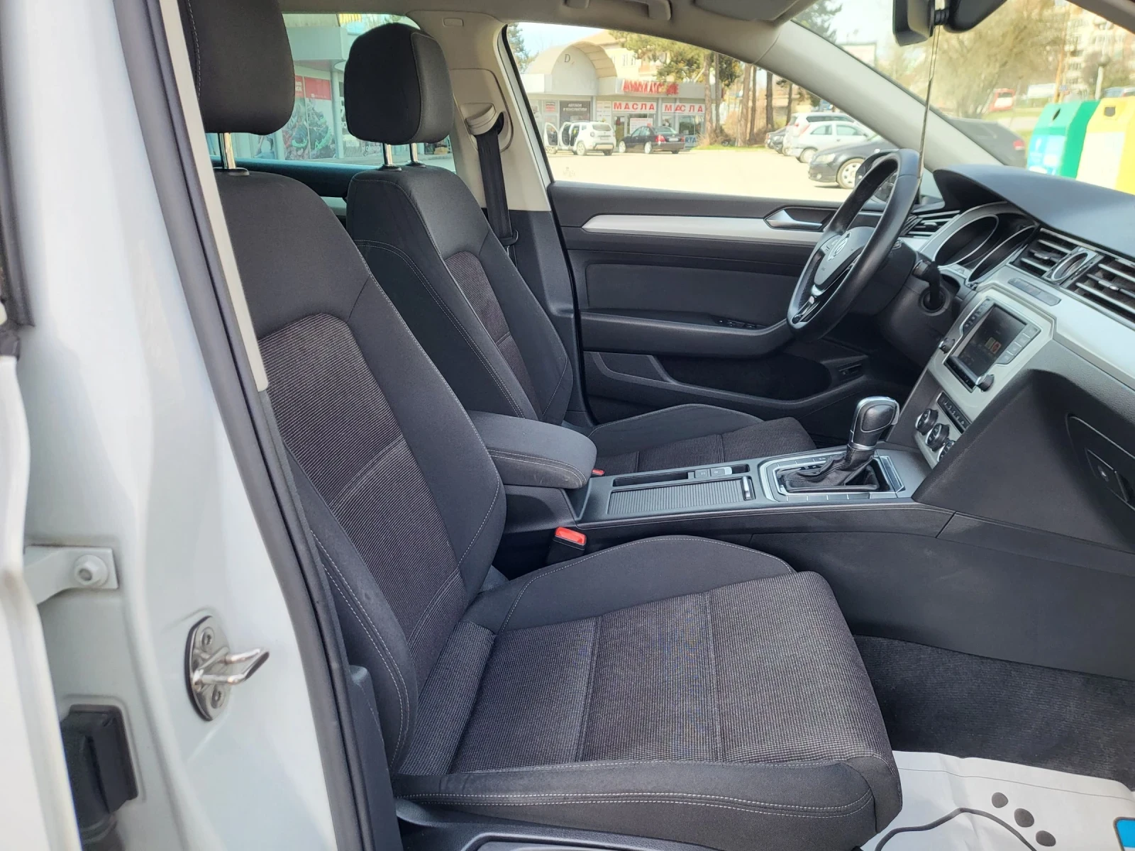 VW Passat 2.0 TDI, снимка 11 - Автомобили и джипове - 53819098