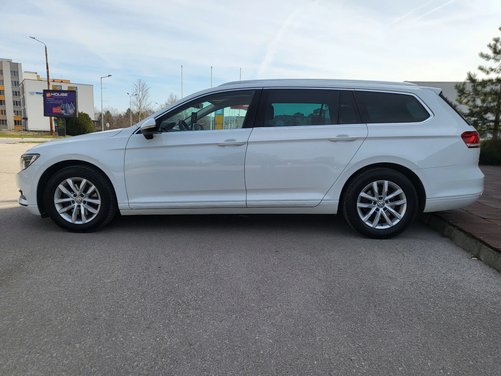 VW Passat 2.0 TDI, снимка 3 - Автомобили и джипове - 53819098