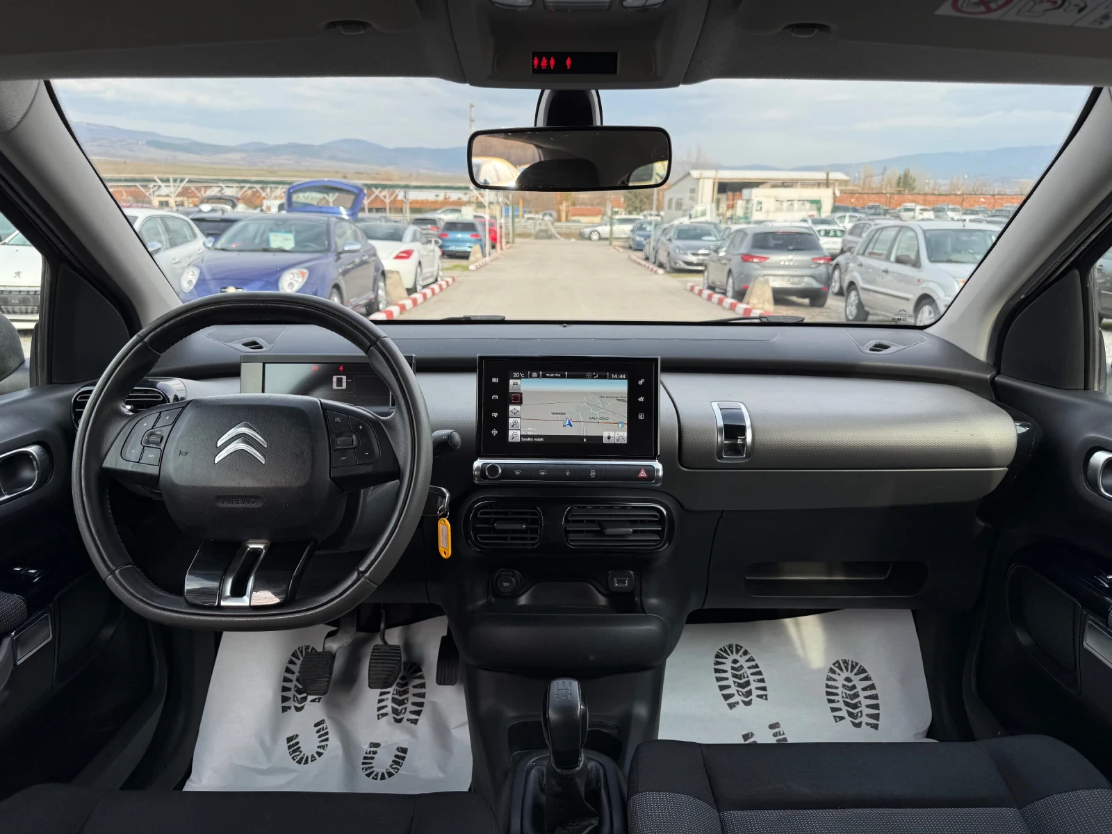 Citroen C4 Cactus 1.6 BLUE-HDI SHINE, снимка 8 - Автомобили и джипове - 53856921