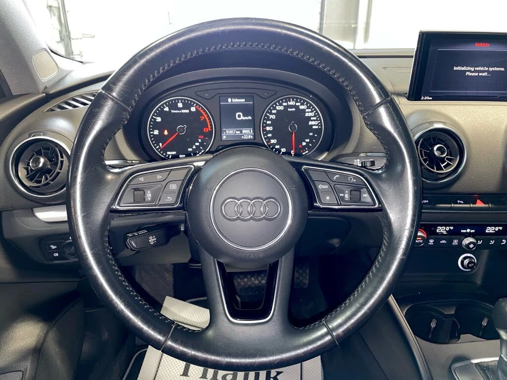 Audi A3 FWD АвтоКредит  (ЦЕНА ДО БГ), снимка 7 - Автомобили и джипове - 54393564