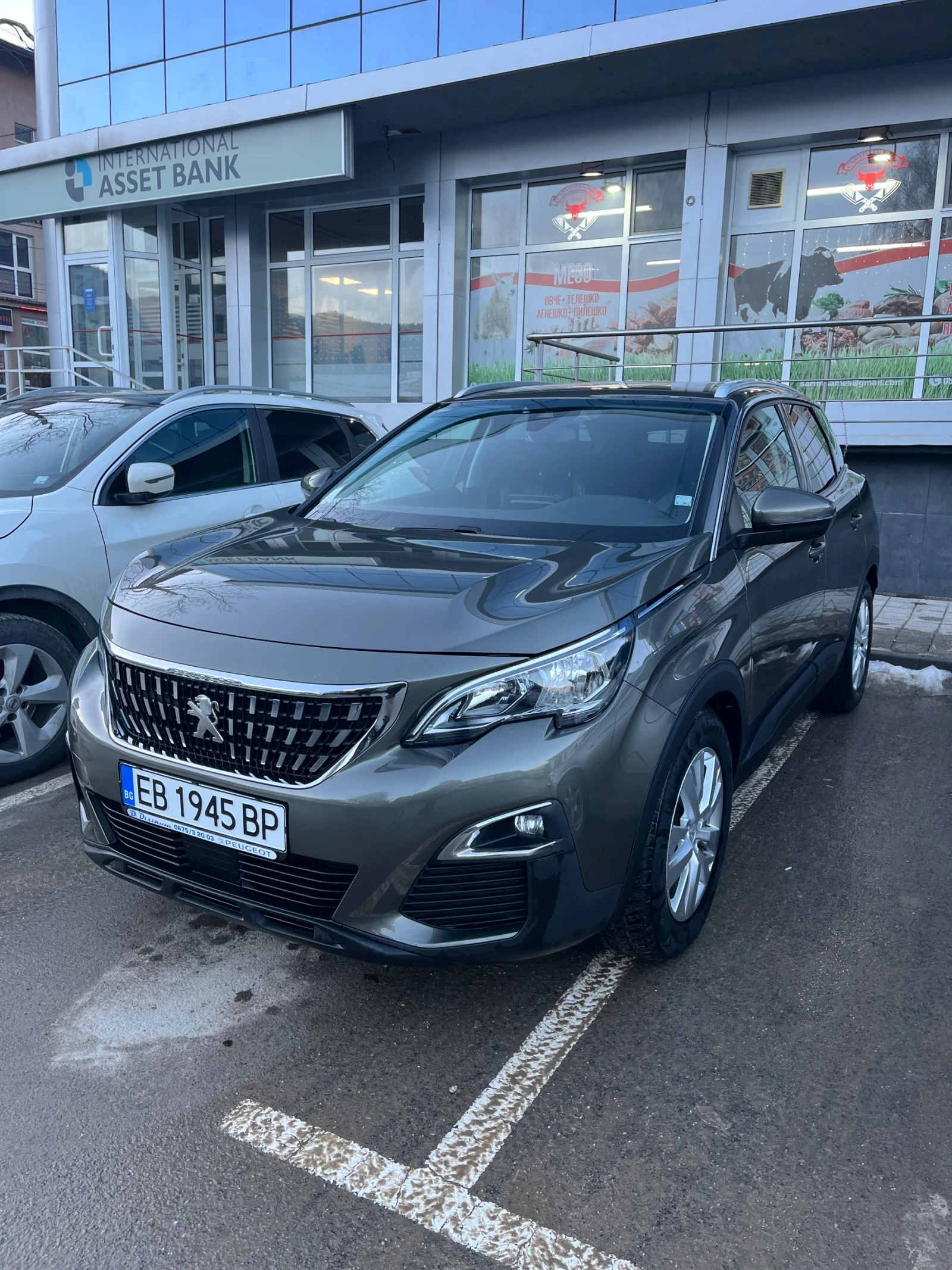 Peugeot 3008 1.2 бензин