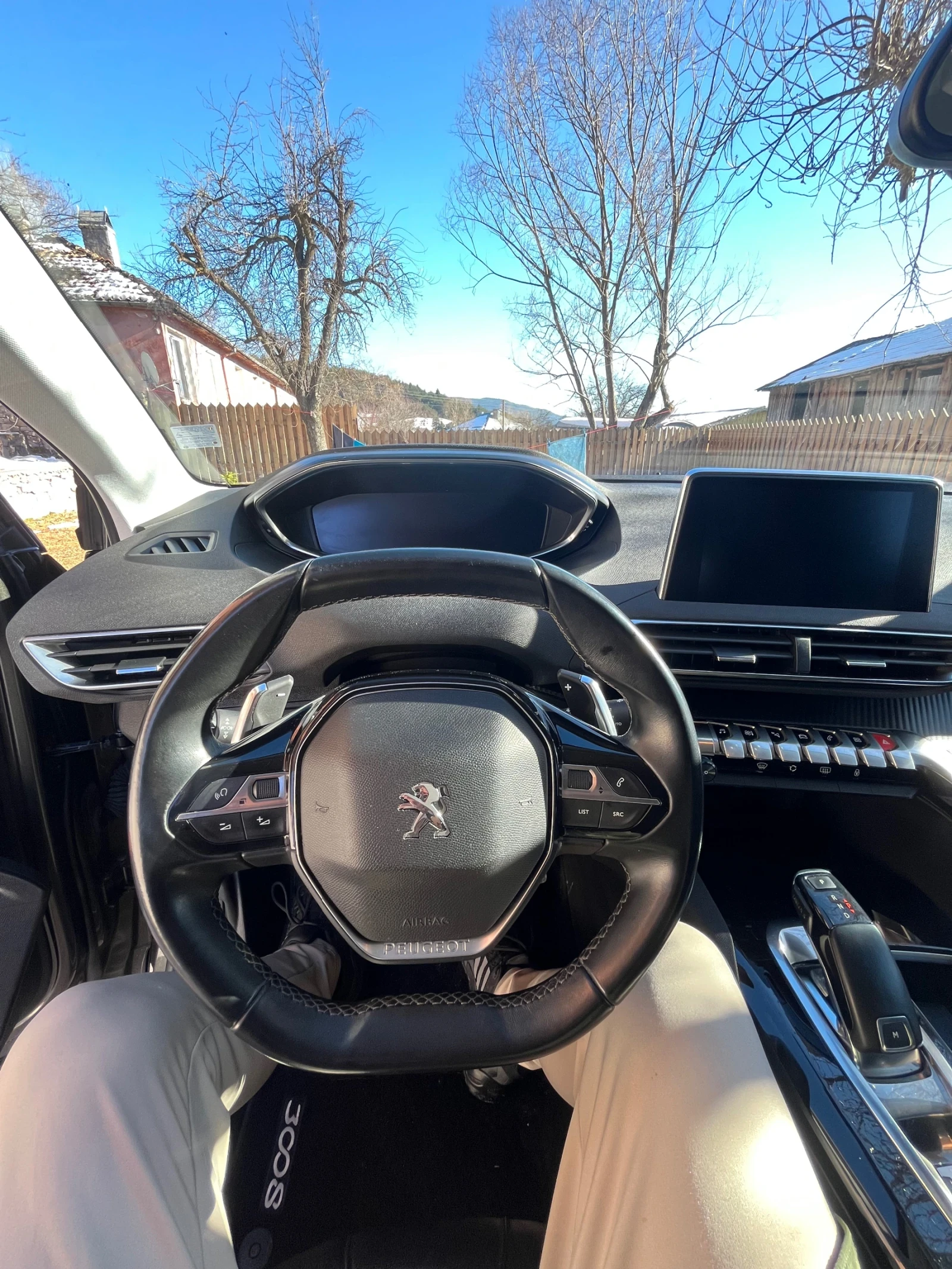 Peugeot 3008 1.2 бензин, снимка 9 - Автомобили и джипове - 54759326