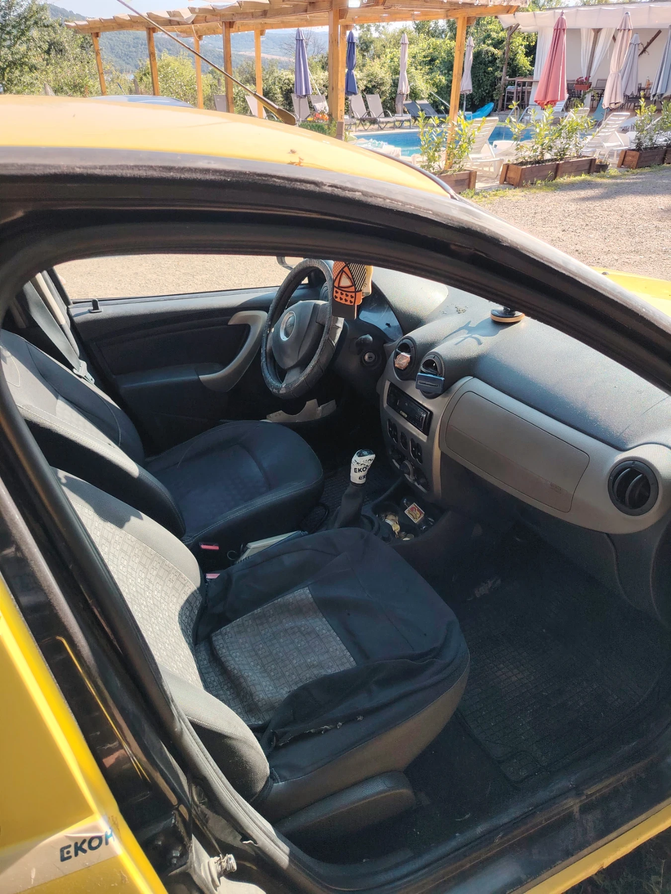 Dacia Sandero 1.2 75кс, снимка 5 - Автомобили и джипове - 55159805