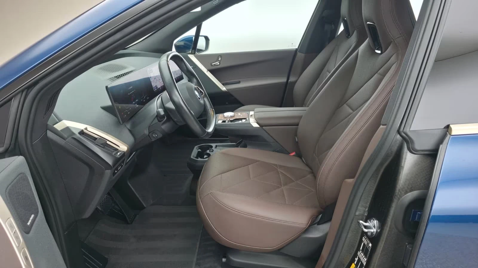 BMW iX 40 xDrive, снимка 13 - Автомобили и джипове - 55239528