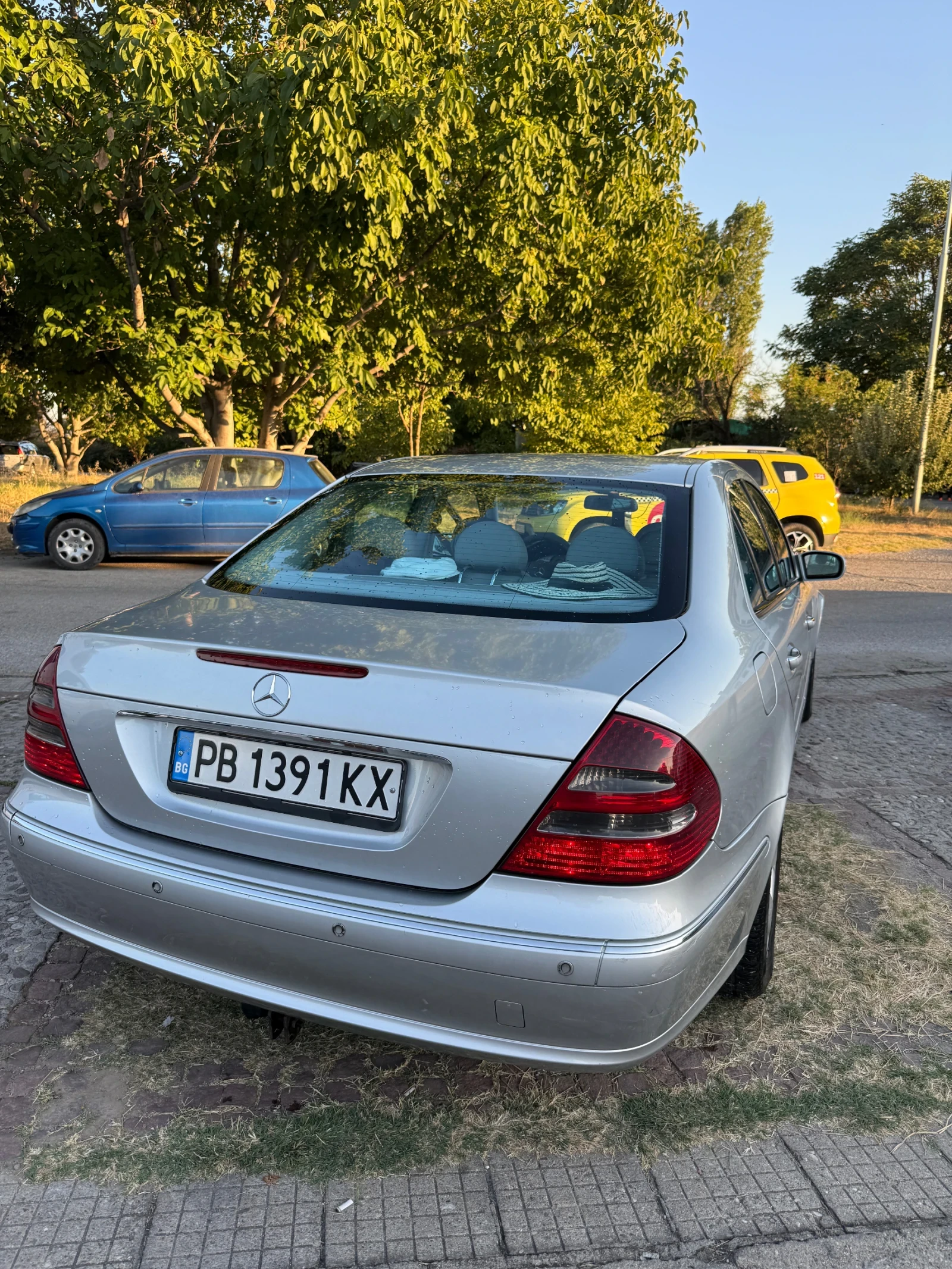 Mercedes-Benz E 270, снимка 4 - Автомобили и джипове - 56010610