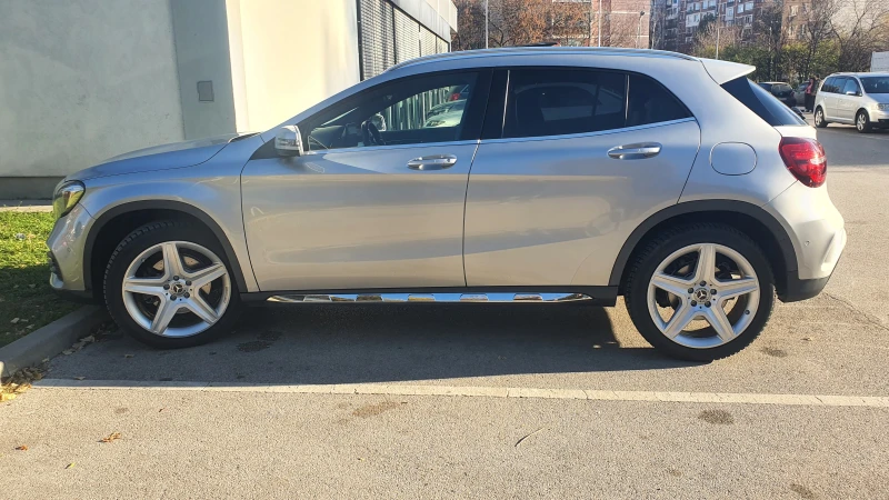 Mercedes-Benz GLA 250 4 MATIK/AMG/PANORAMA/KAMERA, снимка 2 - Автомобили и джипове - 47867614