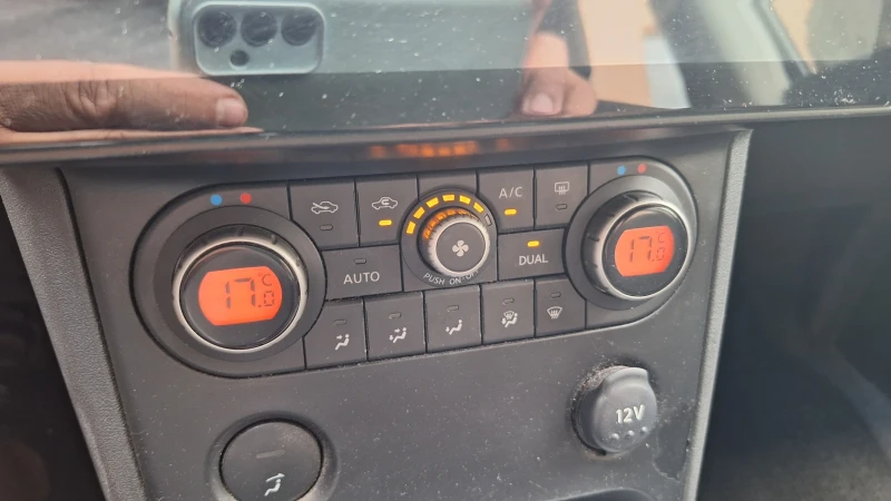 Nissan Qashqai, снимка 9 - Автомобили и джипове - 51682738