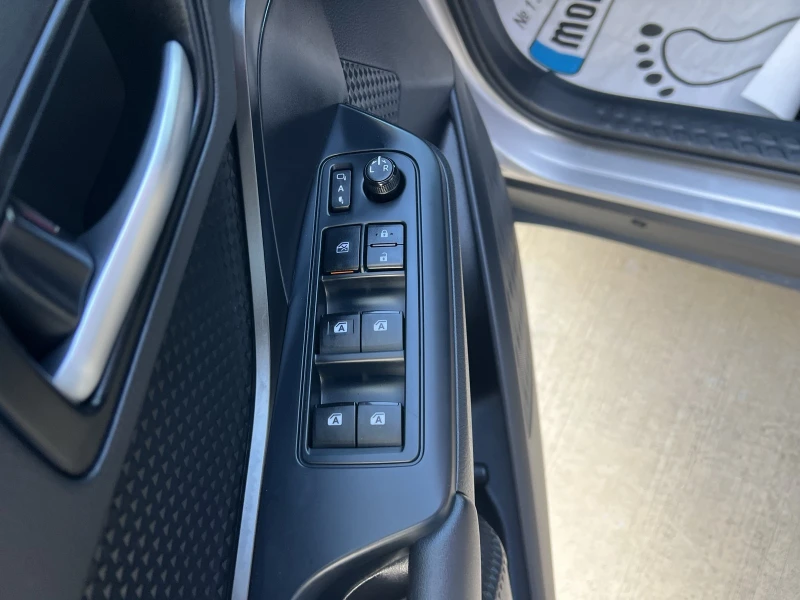 Toyota C-HR   1.8 HYBRID ПРОДАДЕНО, снимка 15 - Автомобили и джипове - 52048411