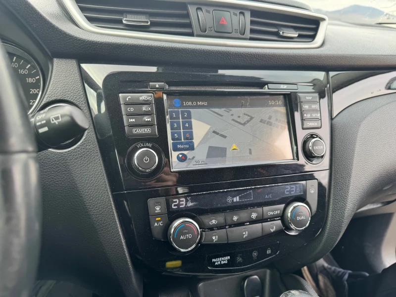 Nissan Qashqai 1.6 dci, снимка 12 - Автомобили и джипове - 53447662