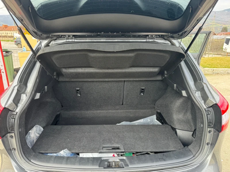 Nissan Qashqai 1.6 dci, снимка 16 - Автомобили и джипове - 53447662