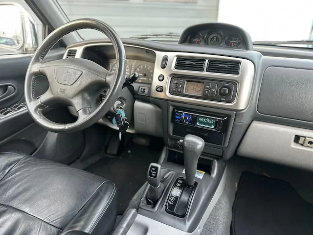 Mitsubishi Pajero sport 3.0V6* КОЖА НАВИ АВТОМАТ, снимка 5 - Автомобили и джипове - 49117858