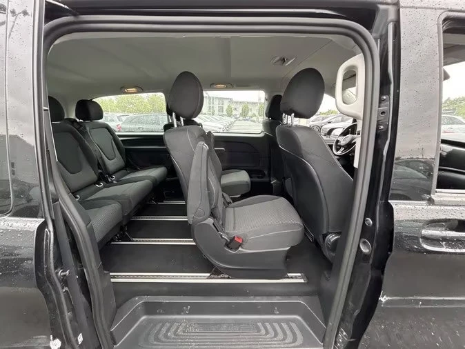 Mercedes-Benz EQV 300/L/204HP/7S/NAVI/LED/CAM/L.ASSIST/981g, снимка 5 - Автомобили и джипове - 53982573